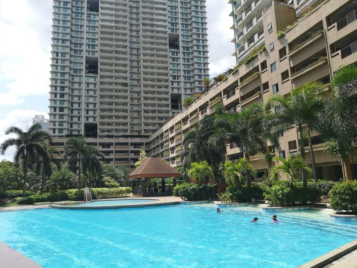 Tivoli Garden Residences Mandaluyong Esterno foto